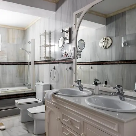 Paradise Townhouse * מארבלה